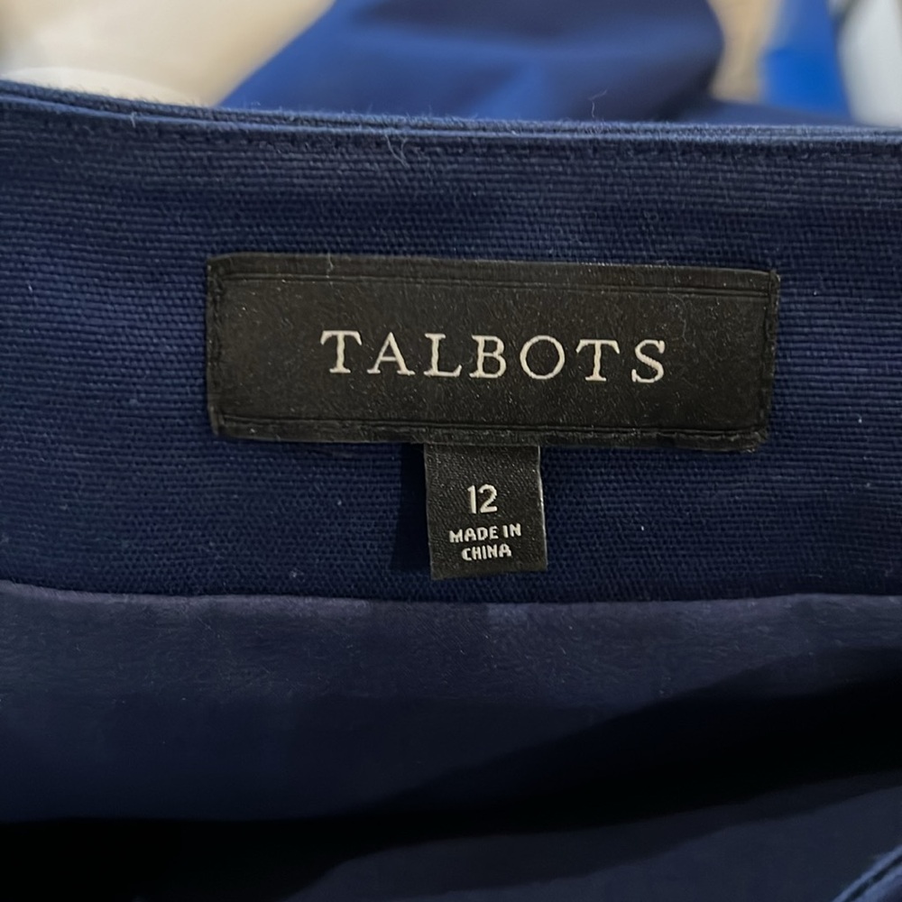 Navy Talbots scalloped skirt - Picture 4 of 4